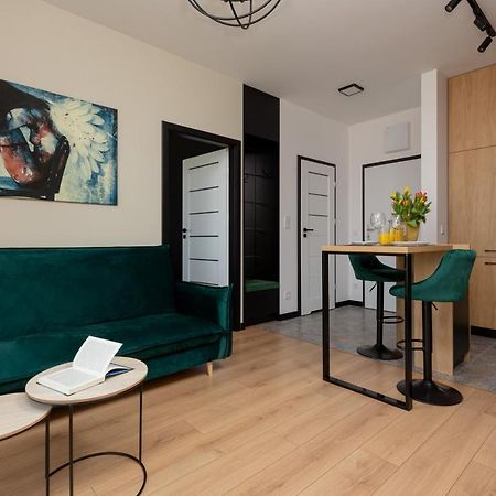 Home Factory Estate Praga Kotsisa By Noclegi Renters وارسو المظهر الخارجي الصورة