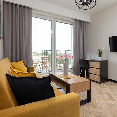 Home Factory Estate Praga Kotsisa By Noclegi Renters وارسو المظهر الخارجي الصورة