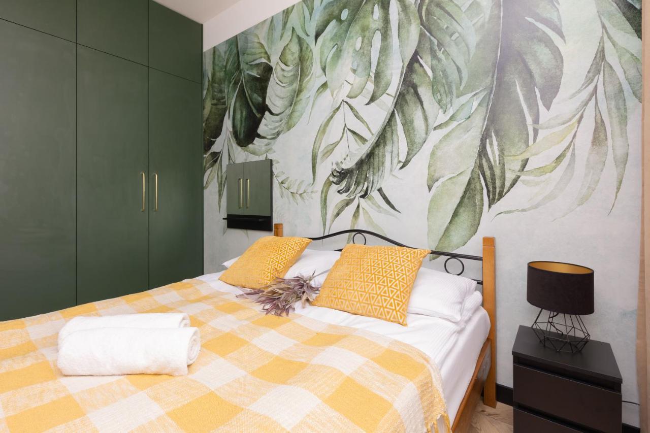 Home Factory Estate Praga Kotsisa By Noclegi Renters وارسو المظهر الخارجي الصورة