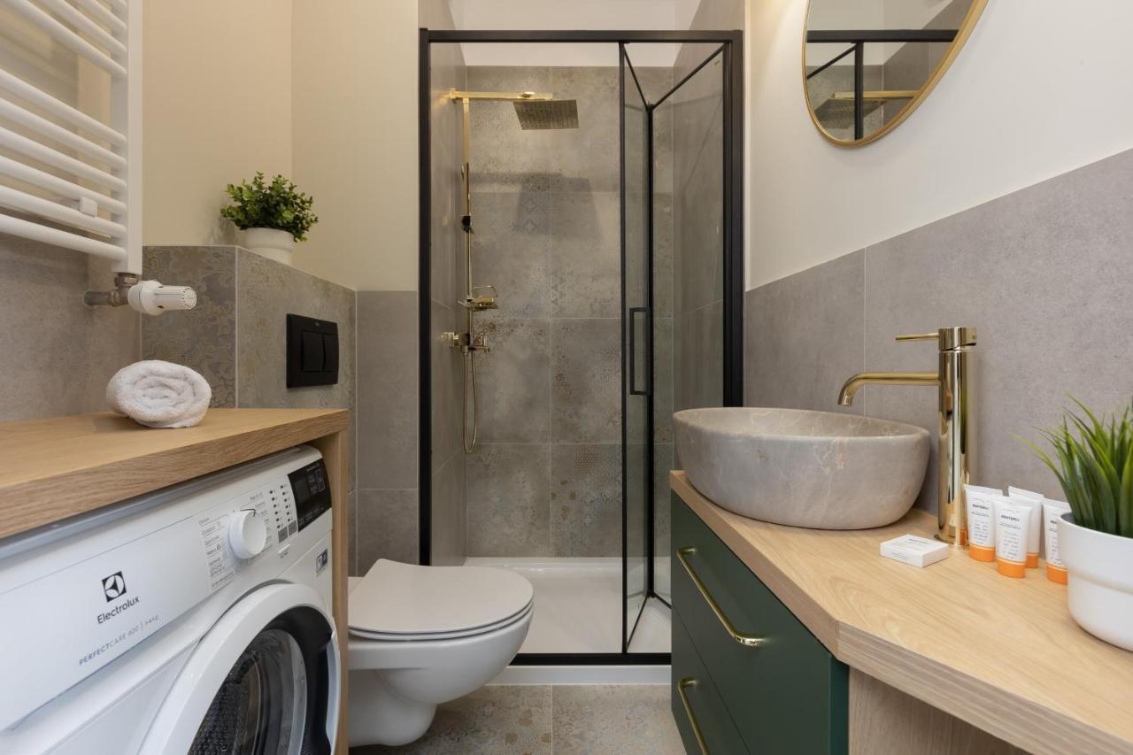Home Factory Estate Praga Kotsisa By Noclegi Renters وارسو المظهر الخارجي الصورة