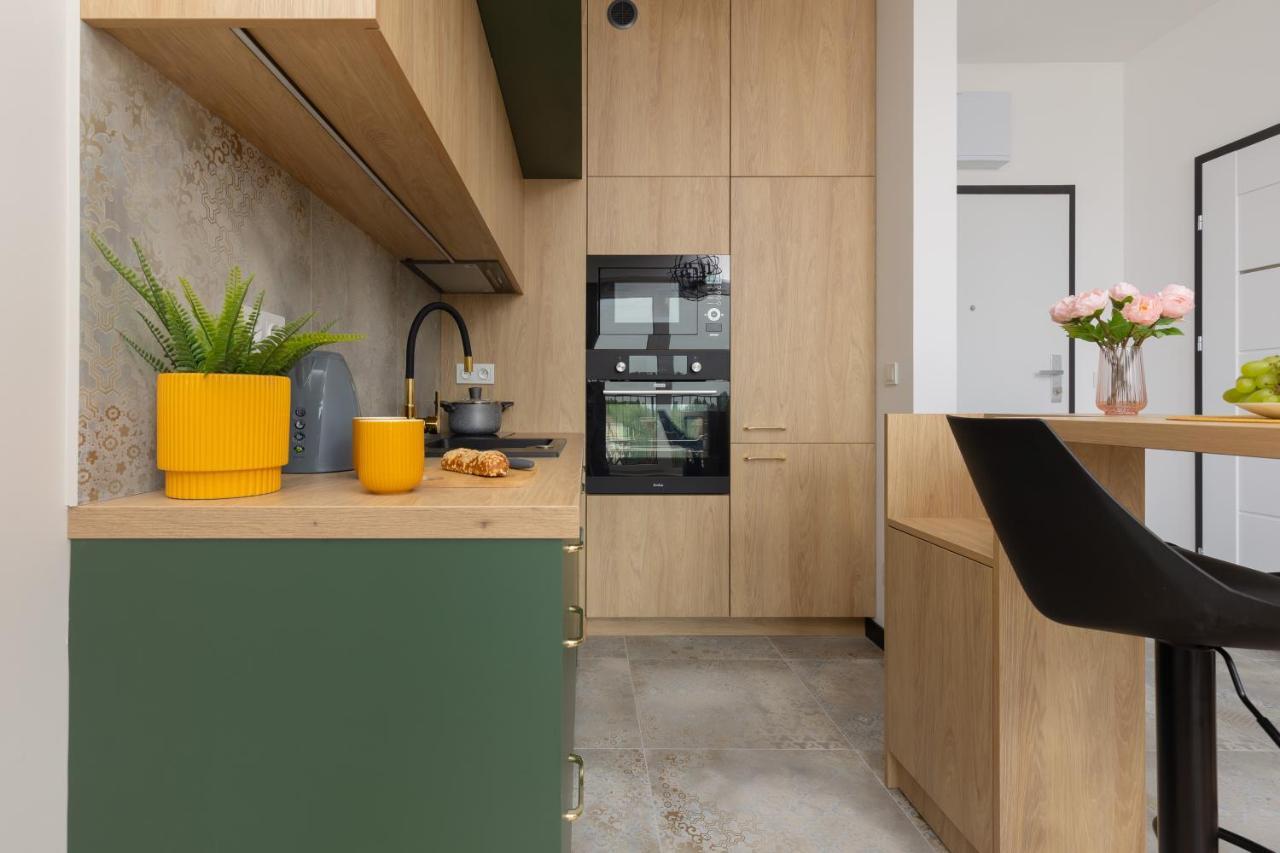 Home Factory Estate Praga Kotsisa By Noclegi Renters وارسو المظهر الخارجي الصورة